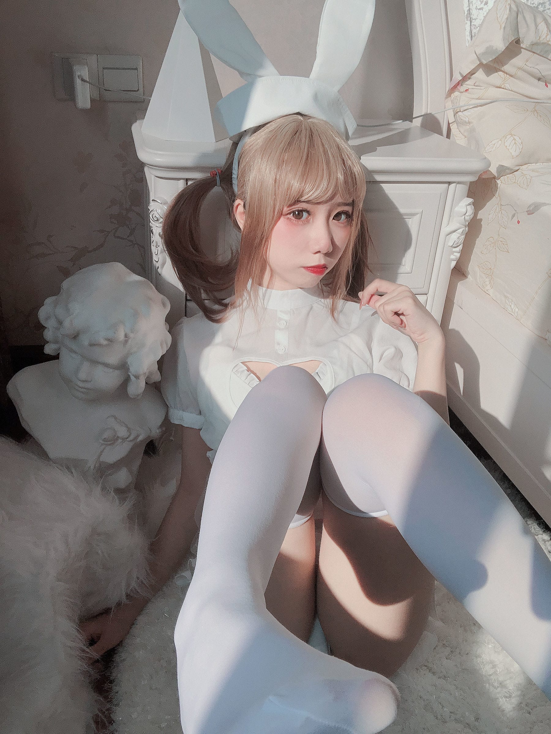 [网红COSER写真] 动漫博主果咩酱w – 兔兔护士