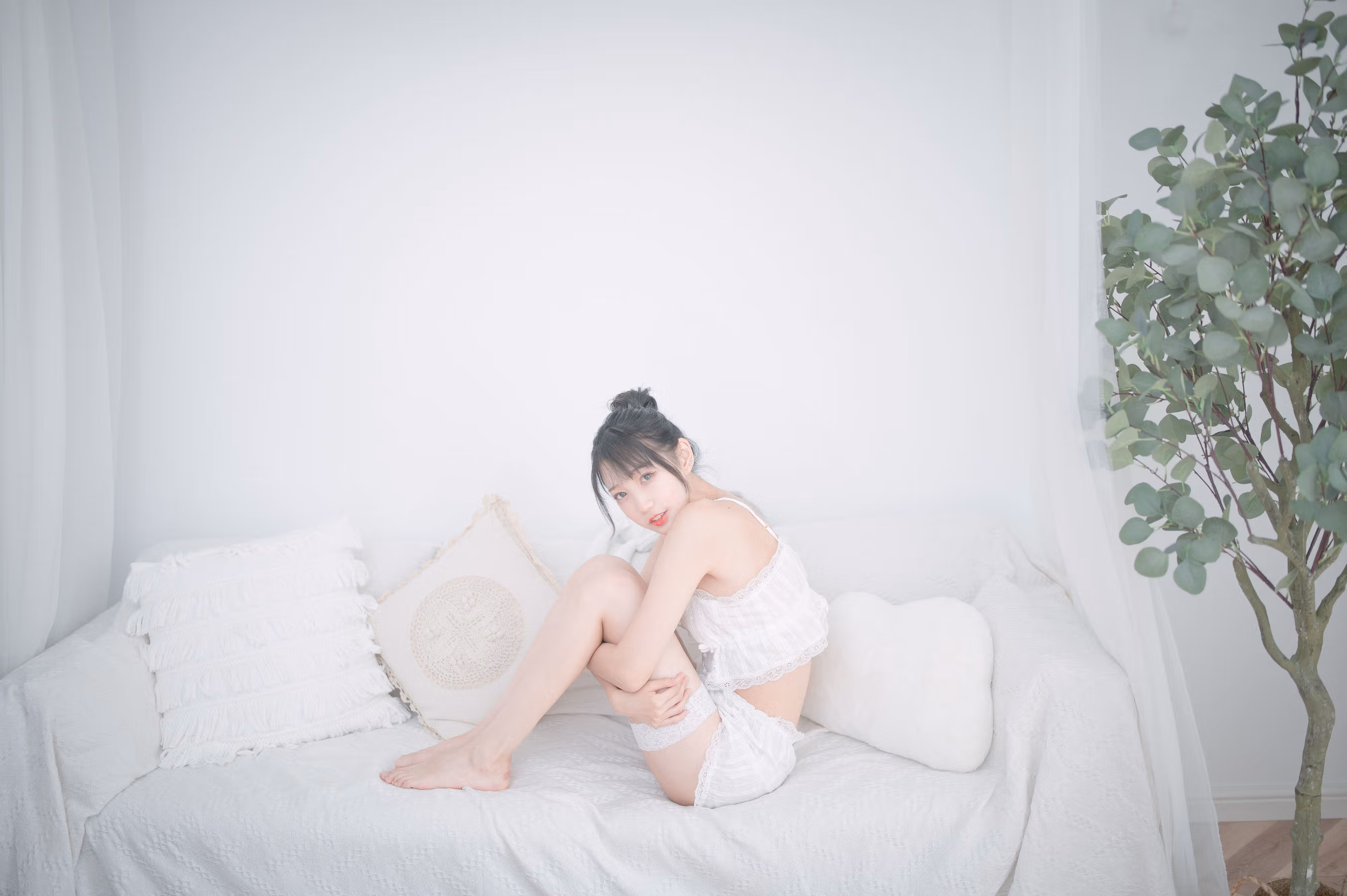[COS福利] 周叽是可爱兔兔 - 白色睡衣 清纯美女-第6张